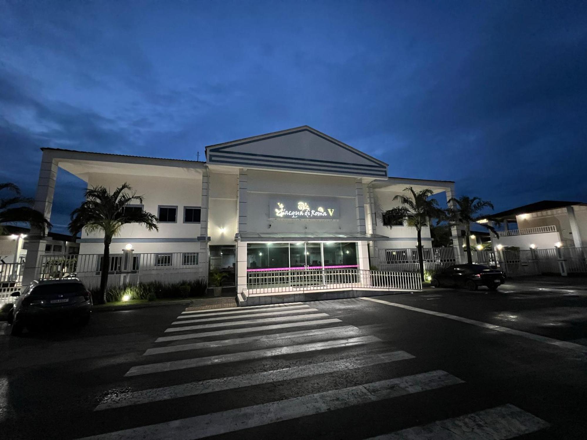 Apto Completo Com Parque Aquatico 24 Horas Lacqua Diroma กัลดัสโนวัส ภายนอก รูปภาพ